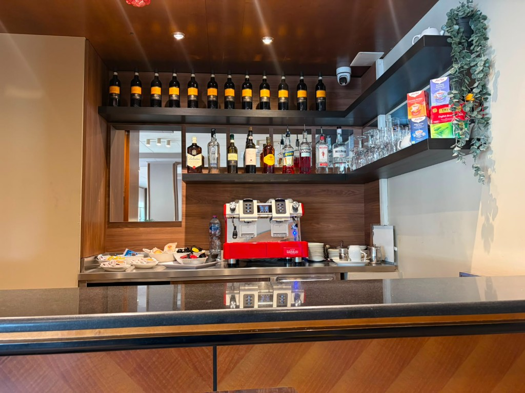 Bar and espresso machine in the breakfast room, Hotel La Magione
